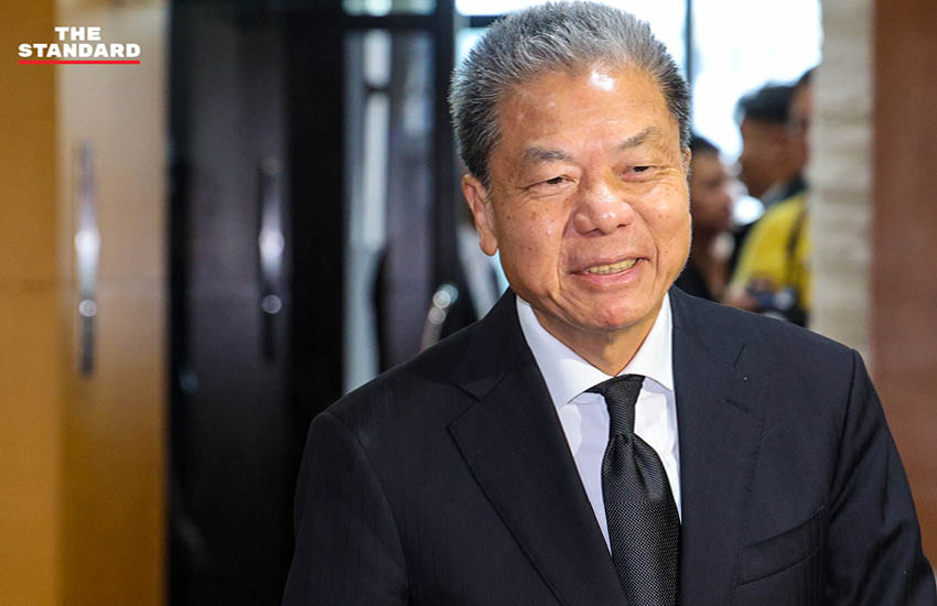 นพ. สรณ บุญใบชัยพฤกษ์ ประธาน กสทช. แถลงข่าวหลังการประชุมล่ม 6