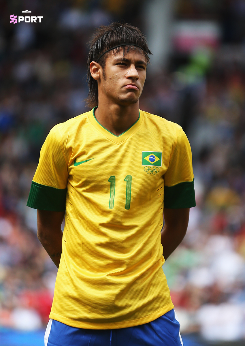 ภาพเนย์มาร์ในชุดทีมชาติบราซิลกำลังร่ำไห้หลังจบการแข่งขัน 2