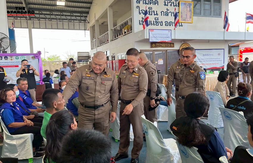 พล.ต.อ. นิรันดร เหลื่อมศรี ในชุดเครื่องแบบตำรวจ 3