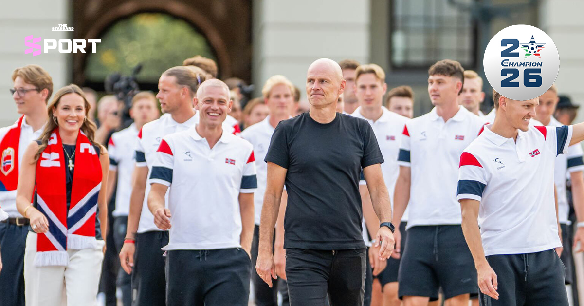 ฝูงชนนับแสนคนออกมารอต้อนรับทีมฟุตบอลชาตินอร์เวย์กลับบ้านอย่างยิ่งใหญ่