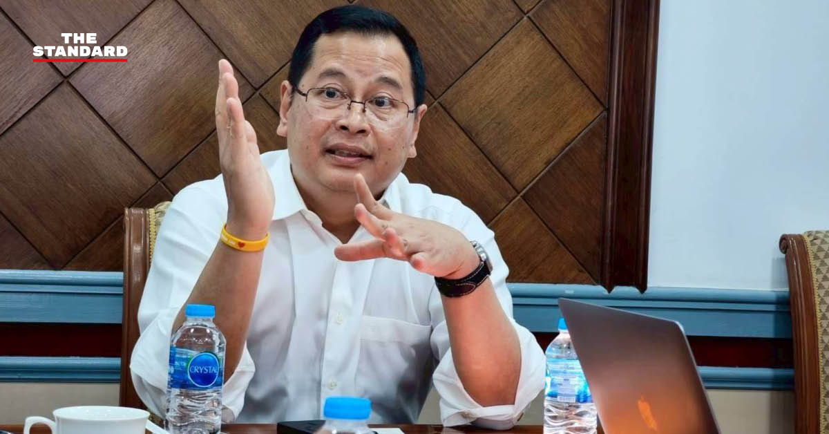 ปกรณ์ นิลประพันธ์ รองนายกรัฐมนตรี ฝ่ายกฎหมาย แถลงข่าว