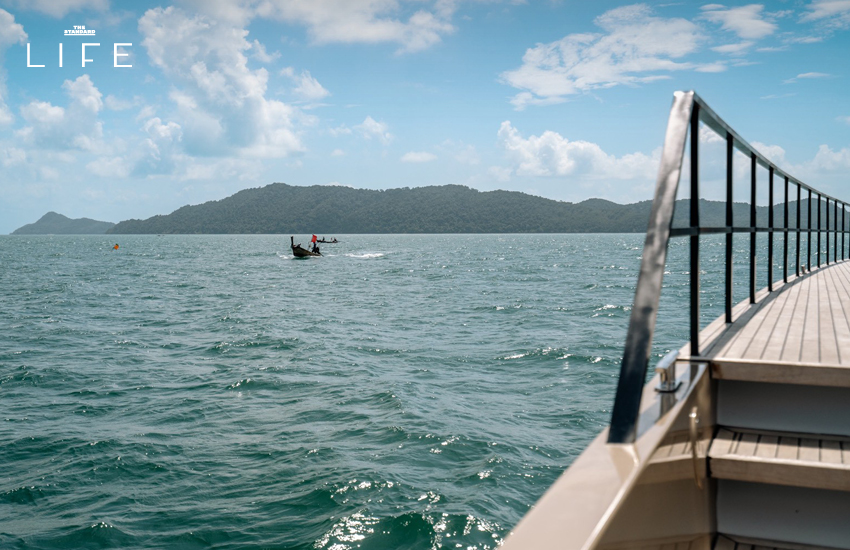 เรือคาตามารัน PISCES ลำใหม่ลอยลำอยู่กลางทะเลภูเก็ต 12