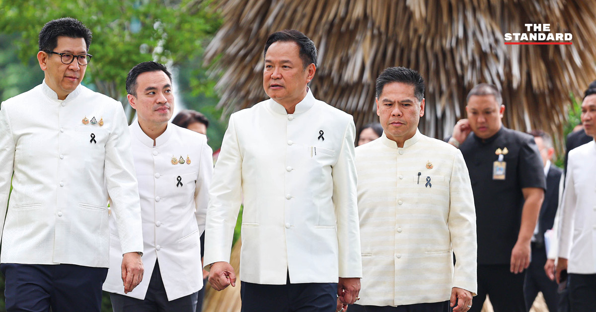 นายกรัฐมนตรีนำคณะรัฐมนตรีประชุมที่ทำเนียบรัฐบาล