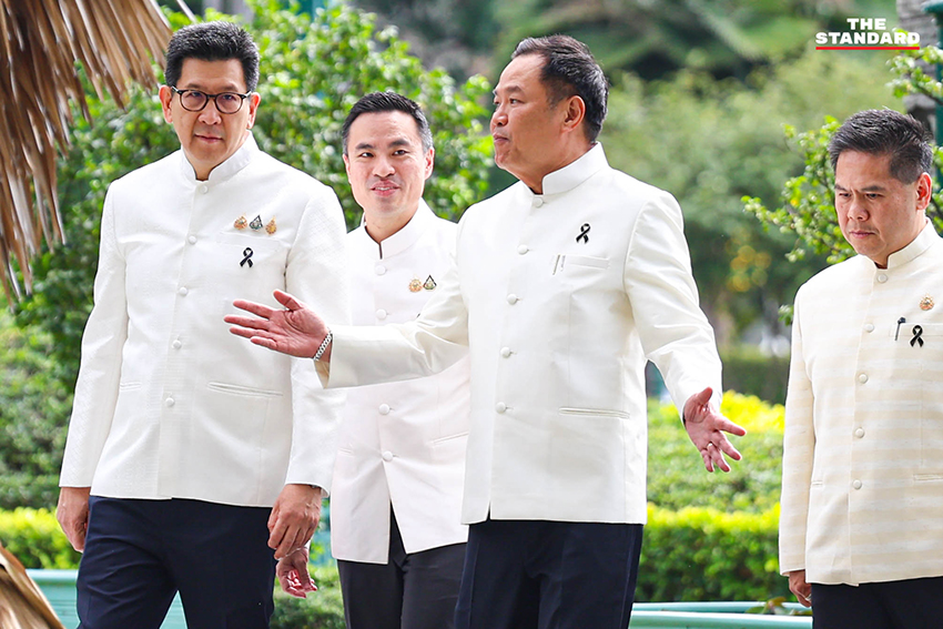 นายกรัฐมนตรีนำคณะรัฐมนตรีประชุมที่ทำเนียบรัฐบาล 7