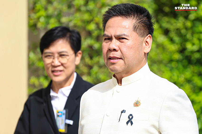 นายกรัฐมนตรีนำคณะรัฐมนตรีประชุมที่ทำเนียบรัฐบาล 8