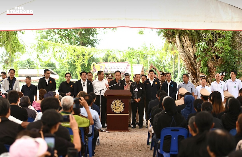 อนุทิน ชาญวีรกูล นายกรัฐมนตรี ลงพื้นที่ติดตามแผนรับมือน้ำท่วมหาดใหญ่ จังหวัดสงขลา 4
