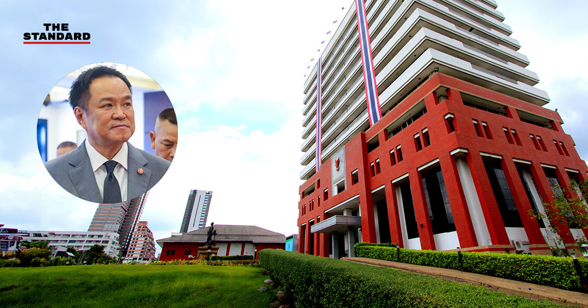 ภาพกราฟิกข้อความ "เร่งนายกฯ นำชื่อประธาน กสทช. ขึ้นทูลเกล้าฯ พ้นตำแหน่ง"