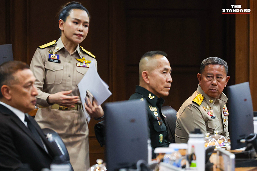นายกรัฐมนตรีตรวจแถวกองทหารเกียรติยศผสมสามเหล่าทัพ 9