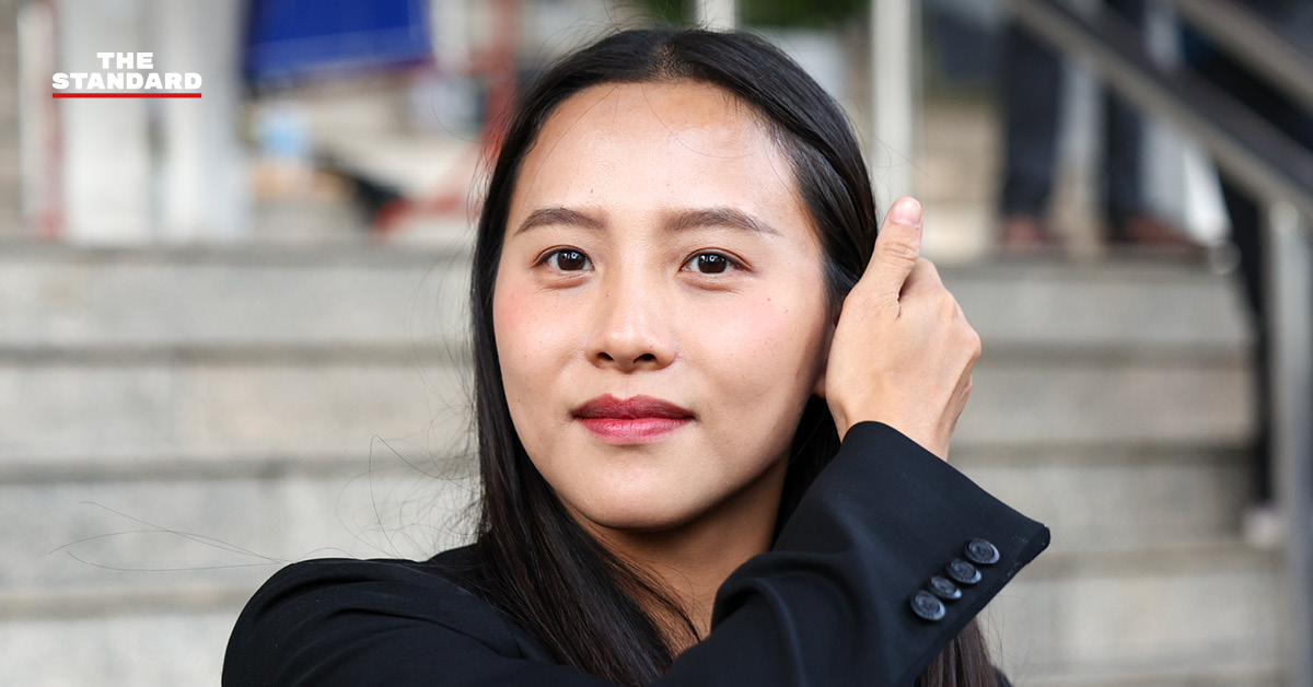 รักชนก ศรีนอก สส. พรรคประชาชน กำลังให้สัมภาษณ์ประเด็นหมอสรณ