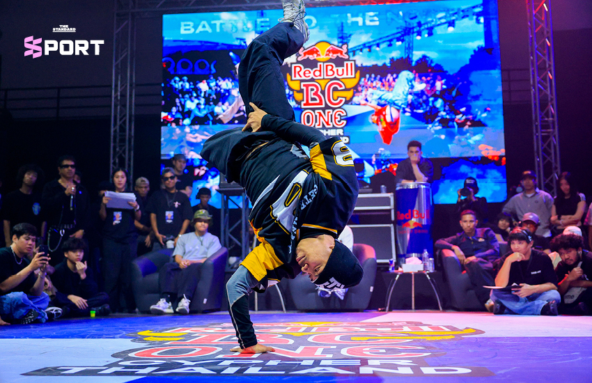 Tflow และ Nutella สองแชมป์ Red Bull BC One Thailand 2026 กำลังฉลองชัยชนะ 1