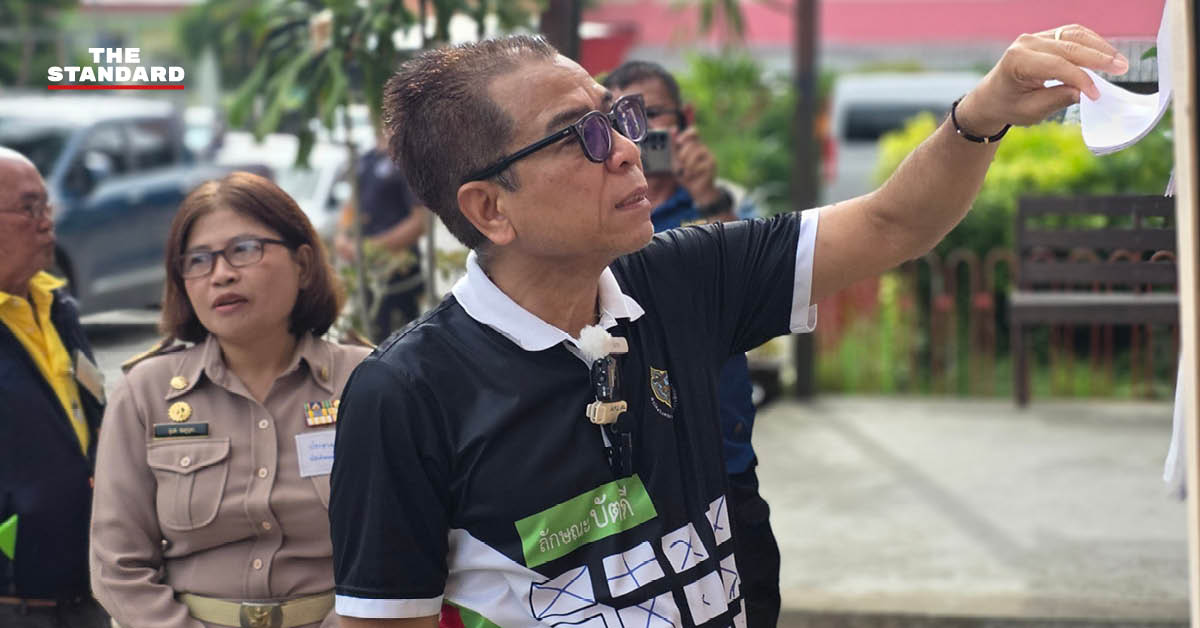 เจ้าหน้าที่ กกต. ตรวจความเรียบร้อยหน่วยเลือกตั้งนายก อบจ. ร้อยเอ็ด