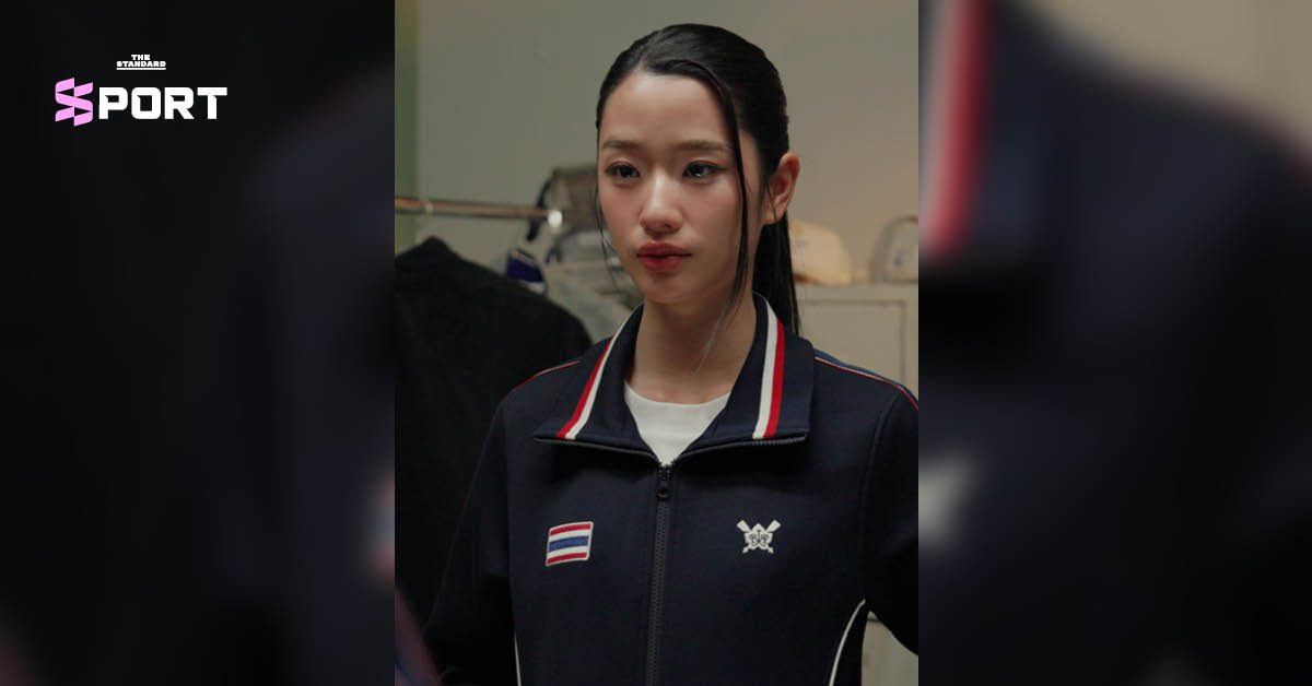ตู-ต้นตะวัน และ นิ้ง-ชัญญา ในชุดทีมฟันดาบทีมชาติไทยจาก Royal Ivy Regatta