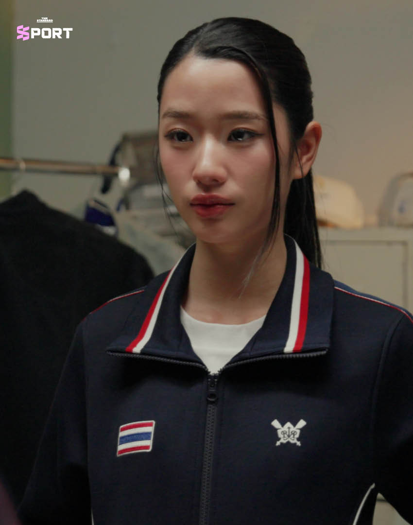 ตู-ต้นตะวัน และ นิ้ง-ชัญญา ในชุดทีมฟันดาบทีมชาติไทยจาก Royal Ivy Regatta 1