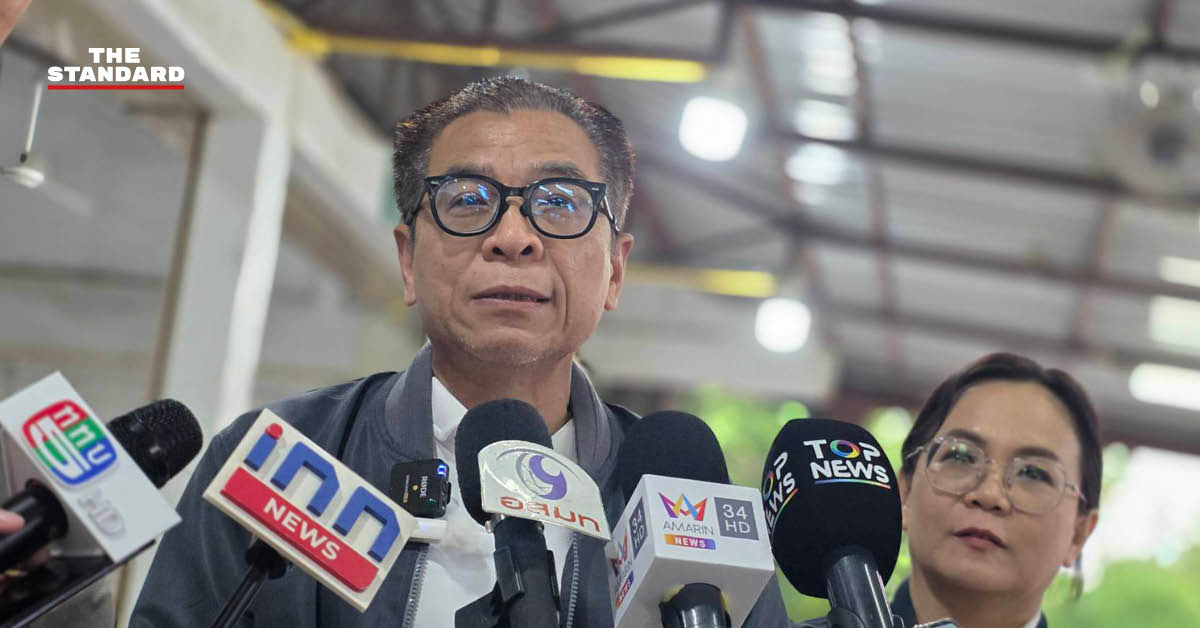 ภาพ: แสวง บุญมี เลขาธิการ กกต. ให้สัมภาษณ์สื่อมวลชน