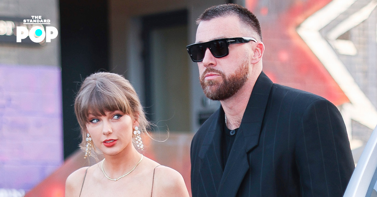 Taylor Swift และ Travis Kelce ขณะออกงานในบรูคลิน