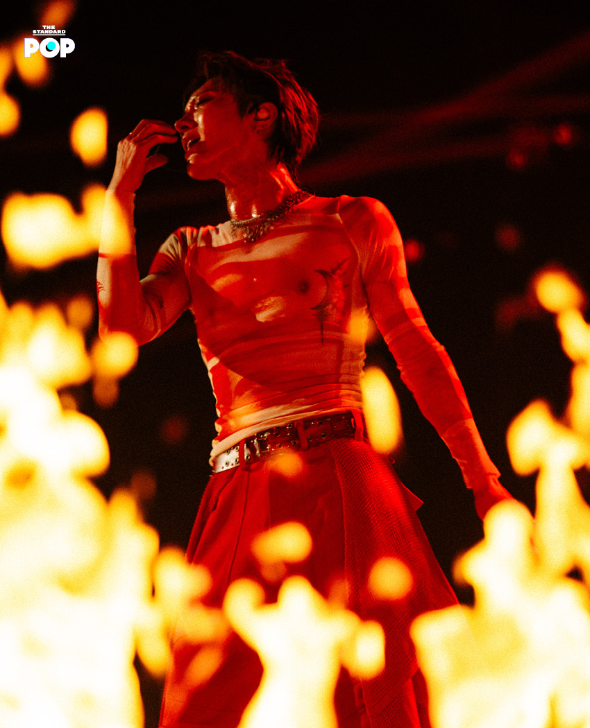 ภาพ TEN กำลังแสดงบนเวทีคอนเสิร์ต TEN:CORE0110 1
