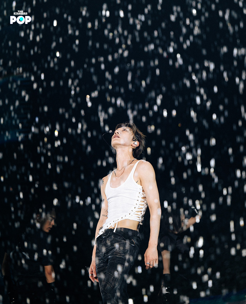 ภาพ TEN กำลังแสดงบนเวทีคอนเสิร์ต TEN:CORE0110 2