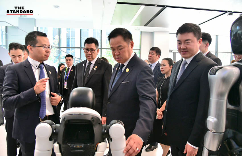 เอกนิติ นิติทัณฑ์ประภาศ รองนายกรัฐมนตรี เยี่ยมชมเทคโนโลยี Embodied AI ที่บริษัท AgiBot ในจีน 5