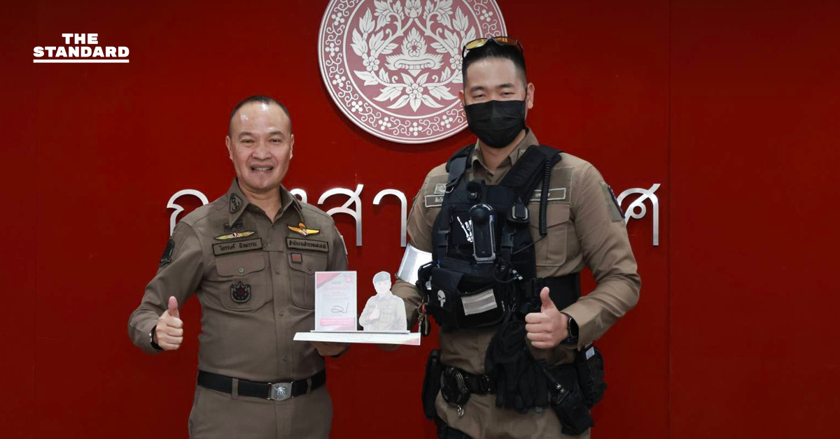 พล.ต.ท.ไตรรงค์ ผิวพรรณ โฆษก ตร. มอบรางวัลและประชุมร่วมกับตำรวจอินฟลูเอนเซอร์