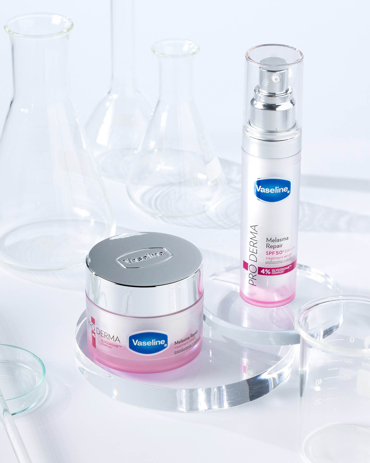 ภาพผลิตภัณฑ์ Vaseline Pro Derma ที่ช่วยลดฝ้าแดดและจุดด่างดำ 3