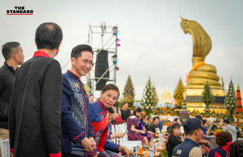 ยศชนัน สวมชุดศรีโคตรบูร ร่วมพิธีบวงสรวงพญาศรีสัตตนาคราช ที่นครพนม 4