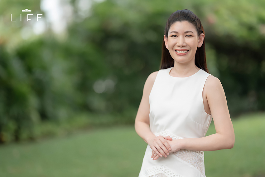 คุณมีนา