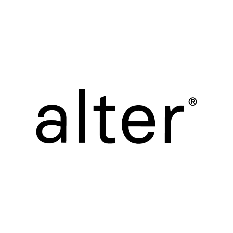 Logo: ผู้ก่อตั้งและประธานเจ้าหน้าที่บริหาร บริษัท ริชอินไลฟ์ จำกัด