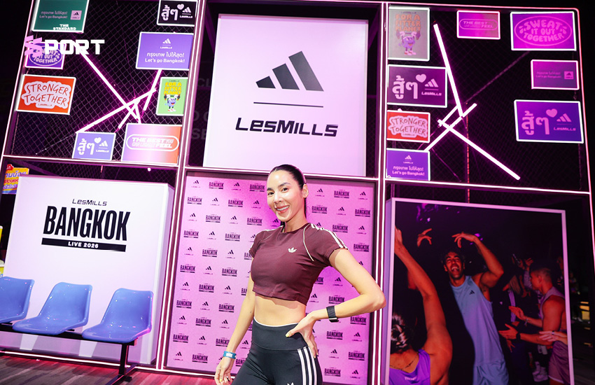 ผู้คนจำนวนมากออกกำลังกายในงาน Les Mills Live Bangkok 2026 ที่จัดโดย adidas และ Les Mills 1