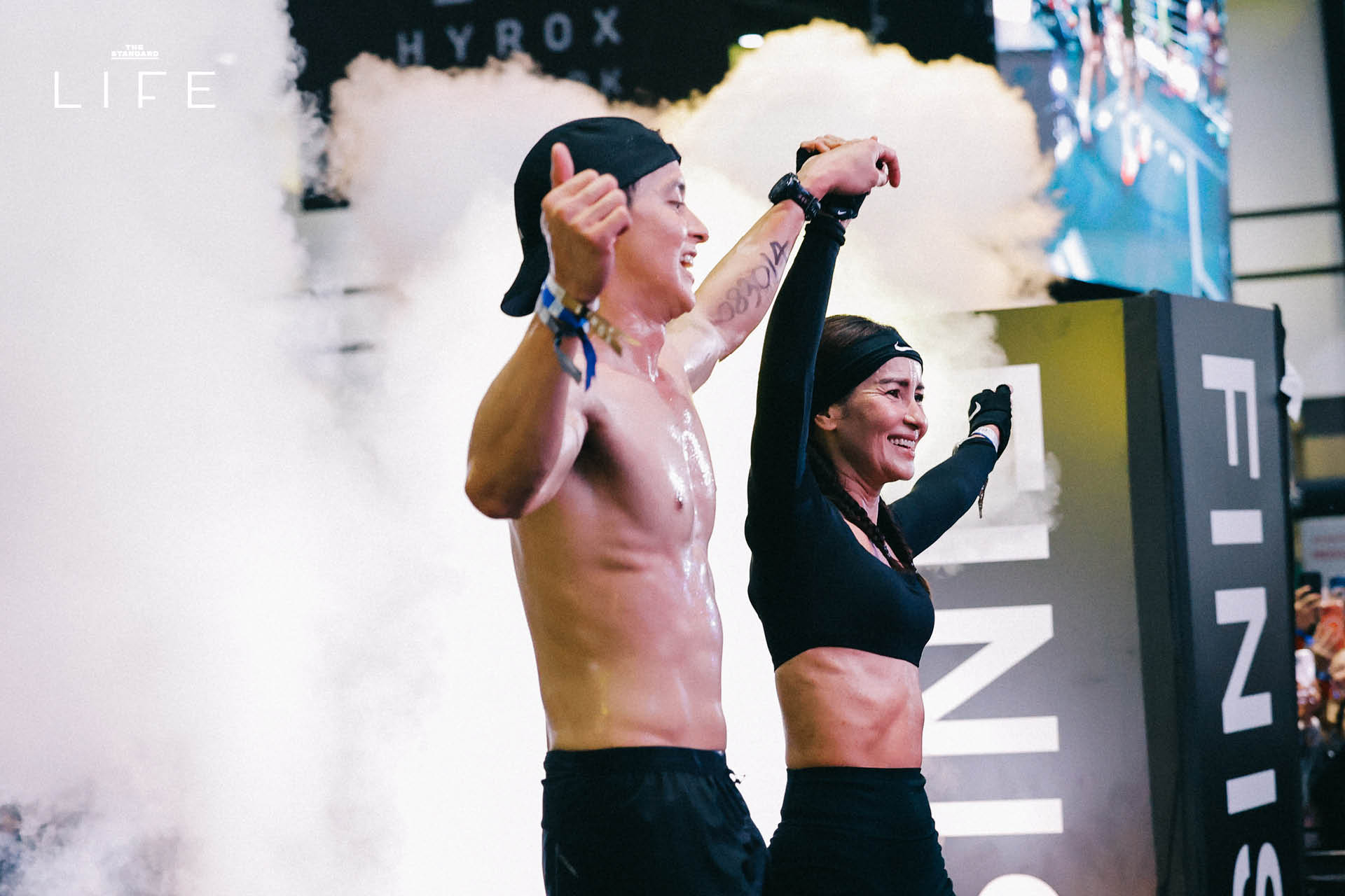 แอน ทองประสม และ เจมส์ จิรายุ ตั้งศรีสุข ในการแข่งขัน HYROX Mixed Doubles 7