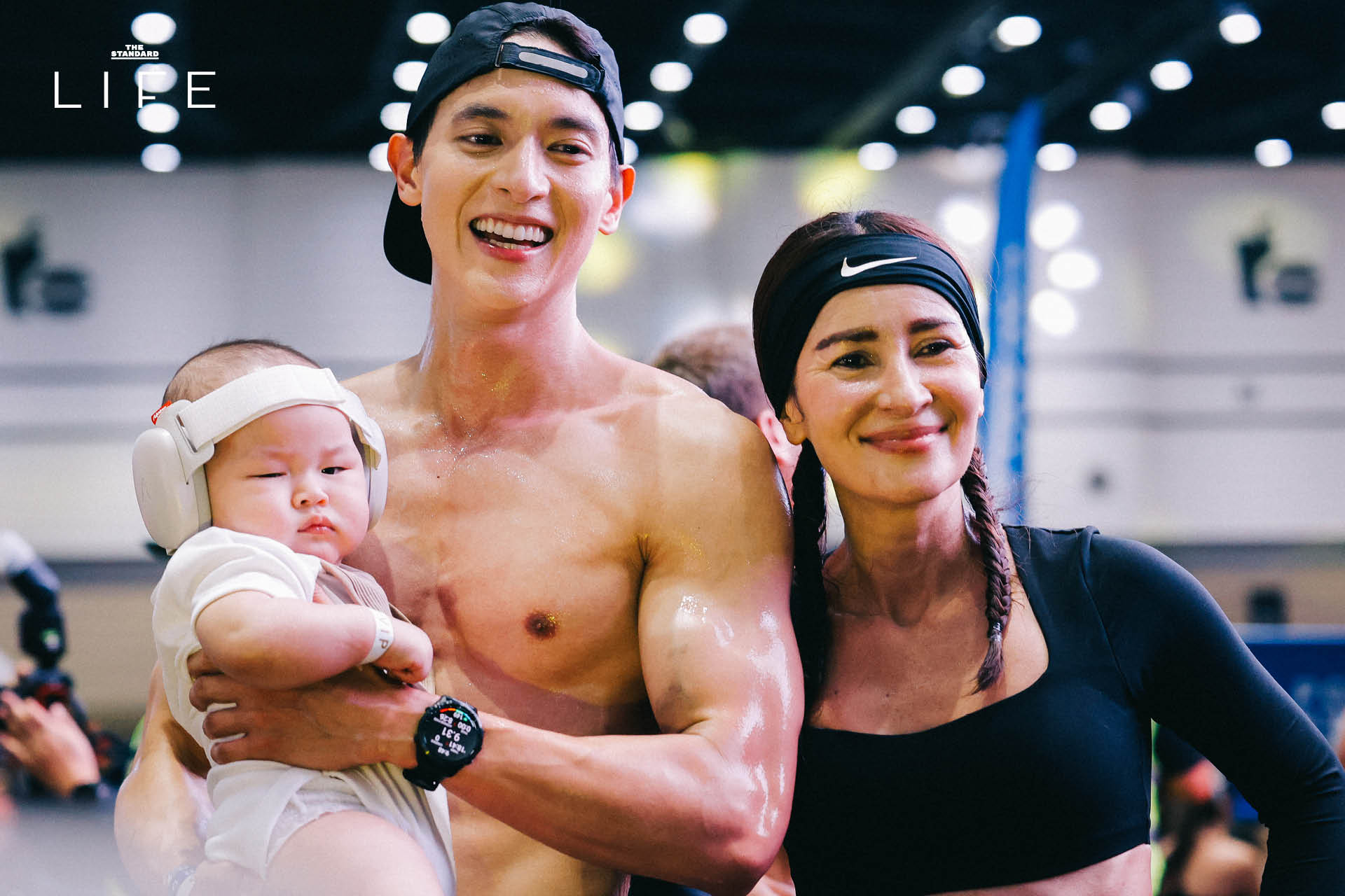 แอน ทองประสม และ เจมส์ จิรายุ ตั้งศรีสุข ในการแข่งขัน HYROX Mixed Doubles 9