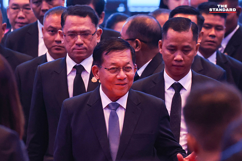 อนุทิน ชาญวีรกูล และ พลเอกอาวุโส มินอ่องหล่าย พบปะกันในงาน Thailand-Myanmar Business Forum 4