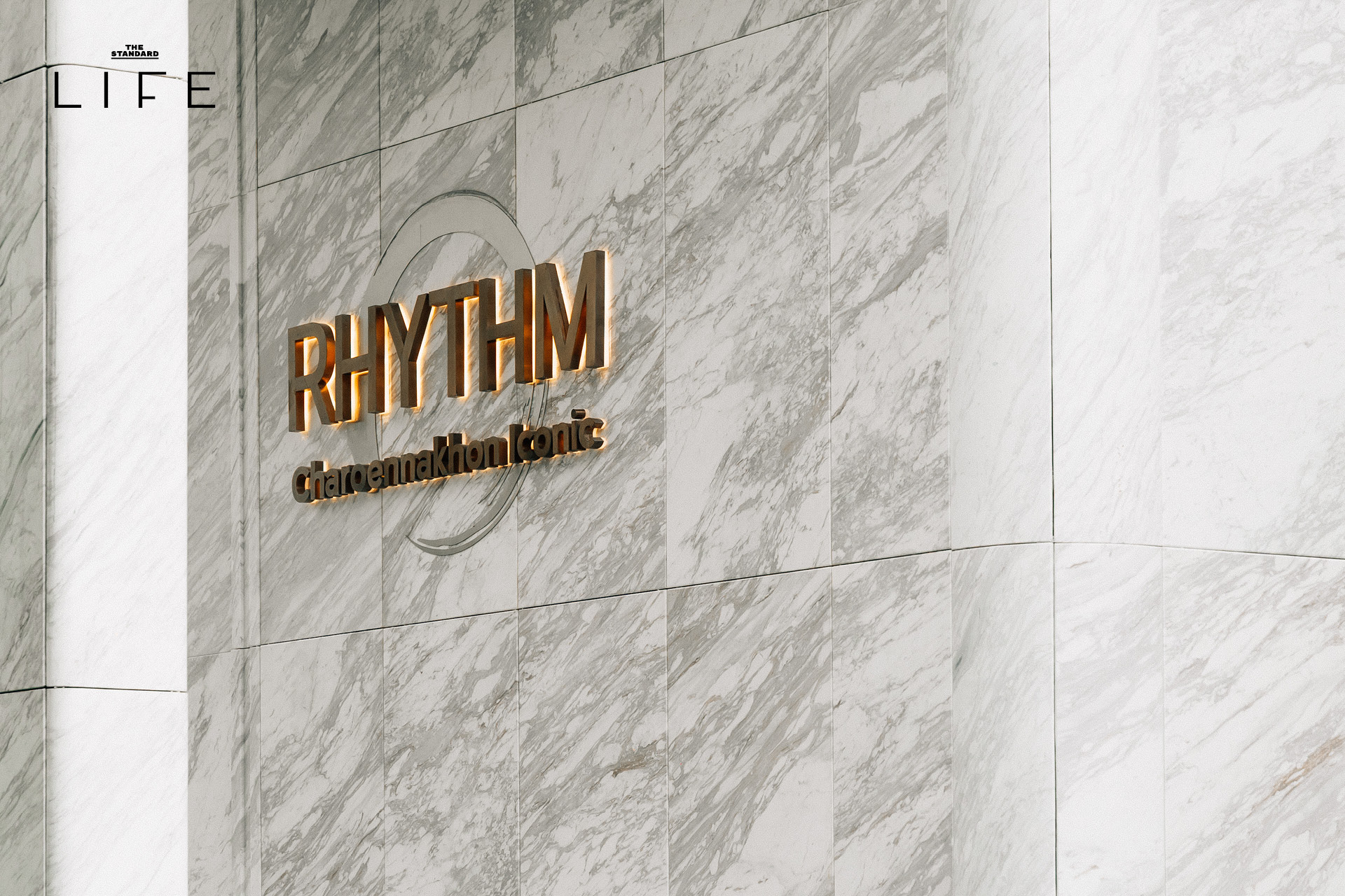 ภาพคอนโด RHYTHM เจริญนคร ไอคอนิค หรูหรา ริมแม่น้ำเจ้าพระยา 1