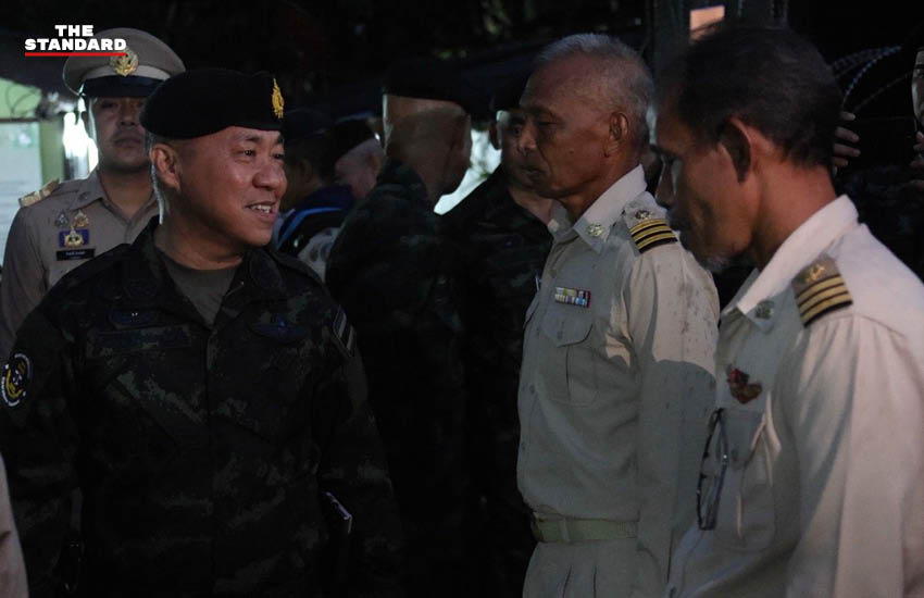 พล.อ. ชัยพฤกษ์ ด้วงประพัฒน์ เสนาธิการทหารบก ตรวจเยี่ยมกำลังพลในพื้นที่จังหวัดชายแดนภาคใต้ 4