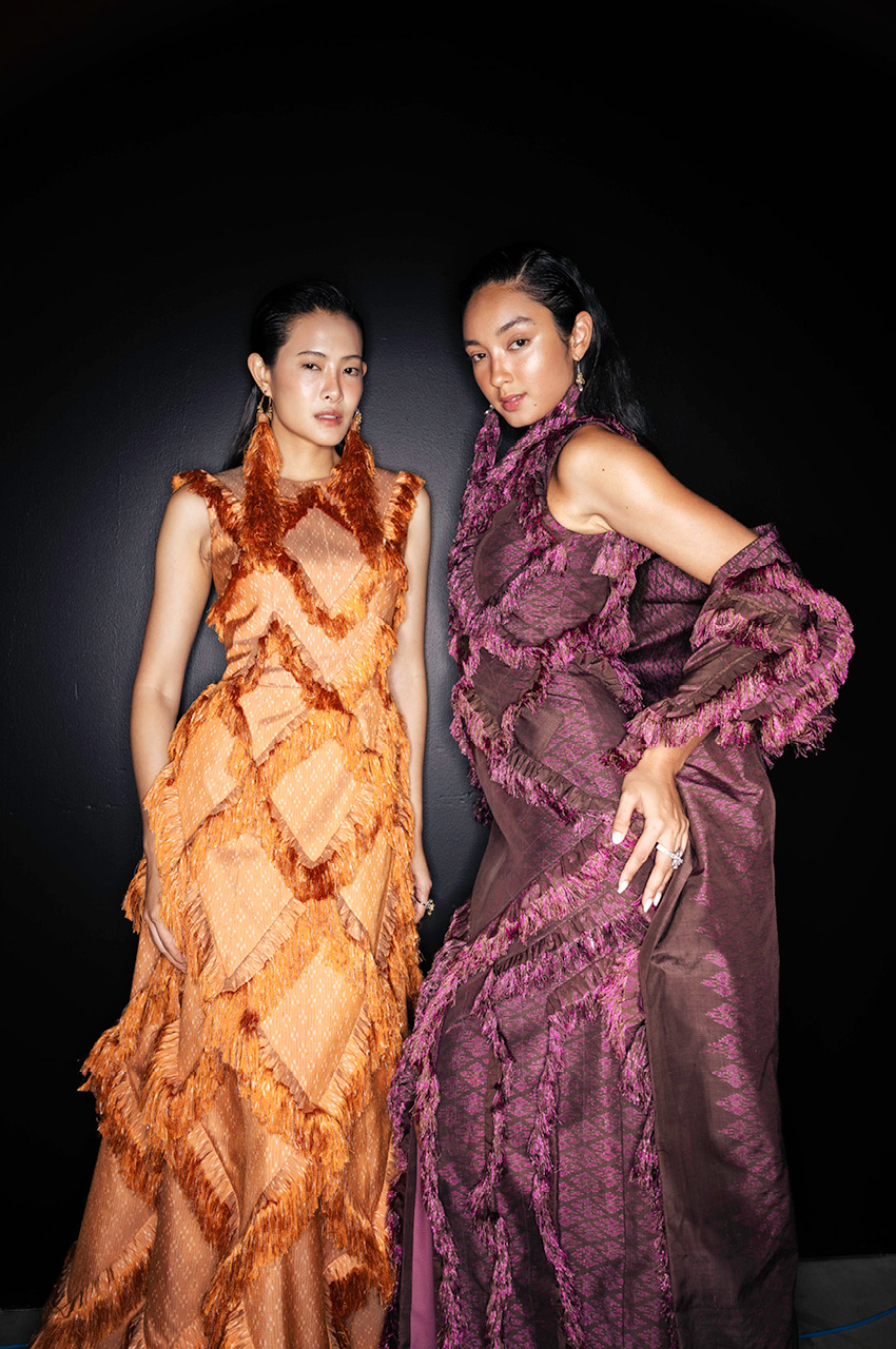 ภาพแฟชั่นโชว์ ATELIER DE GRÂCE HAUTE COUTURE นำเสนอผลงานผ้าไหมมัดหมี่จาก 7 ดีไซเนอร์ระดับตำนานของไทย 5