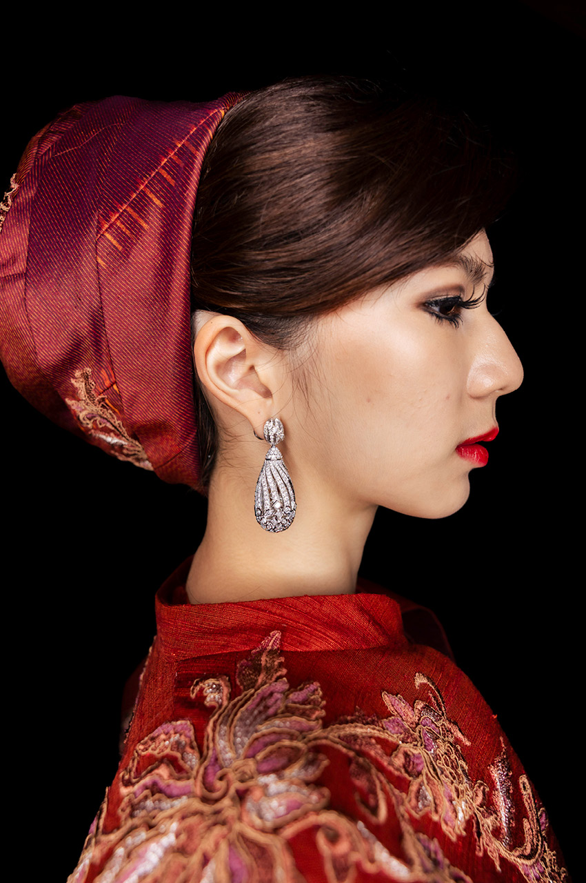 ภาพแฟชั่นโชว์ ATELIER DE GRÂCE HAUTE COUTURE นำเสนอผลงานผ้าไหมมัดหมี่จาก 7 ดีไซเนอร์ระดับตำนานของไทย 9