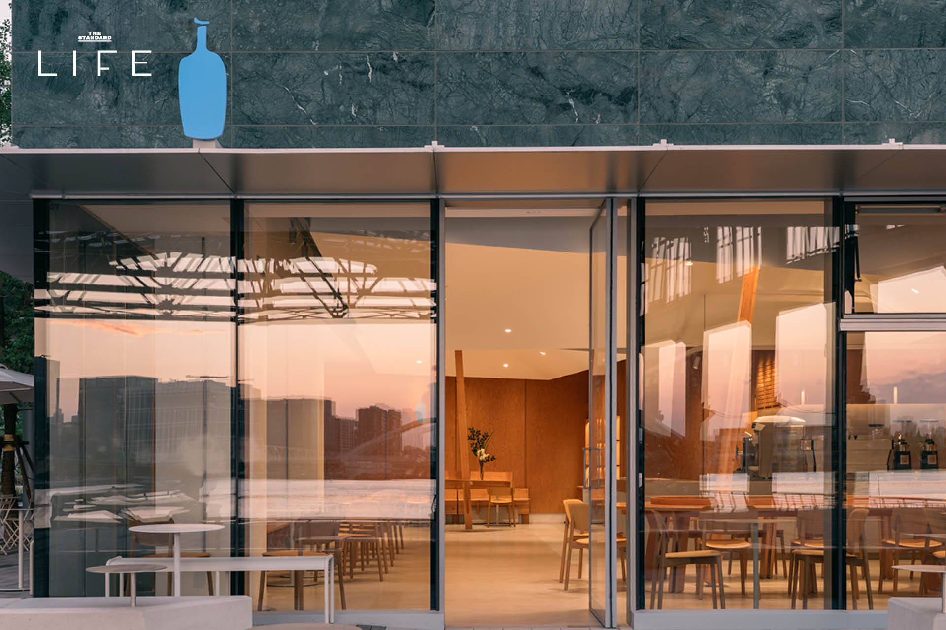 โลโก้ Blue Bottle Coffee ขวดสีฟ้าอันเป็นเอกลักษณ์ 4