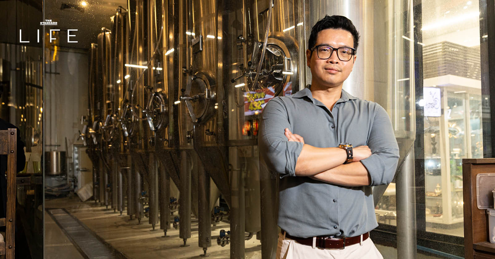 ภาพ Brewmaster พร้อมแก้วเบียร์