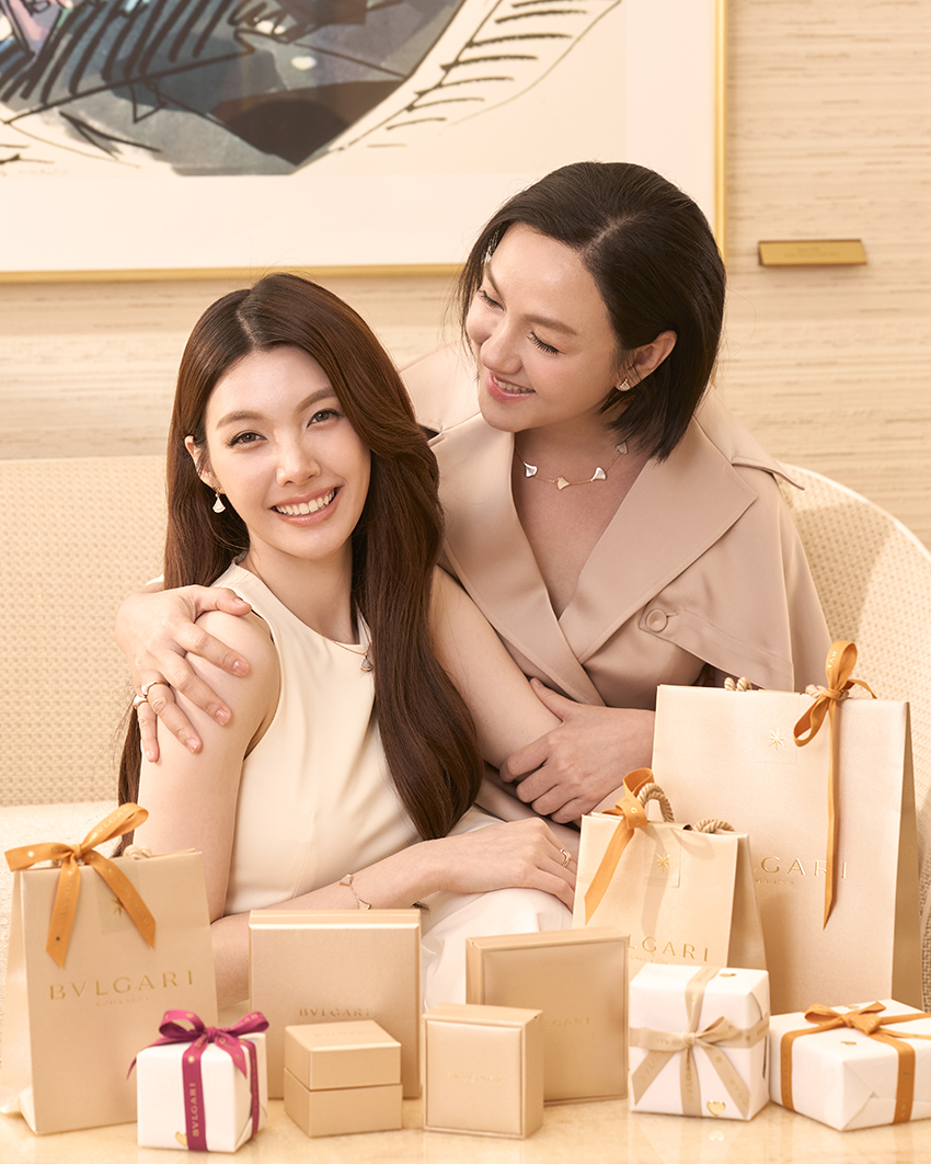 ออม-กรณ์นภัส และคุณแม่ ก้อย-นฤมล ในแคมเปญวันแม่ของ Bvlgari 7
