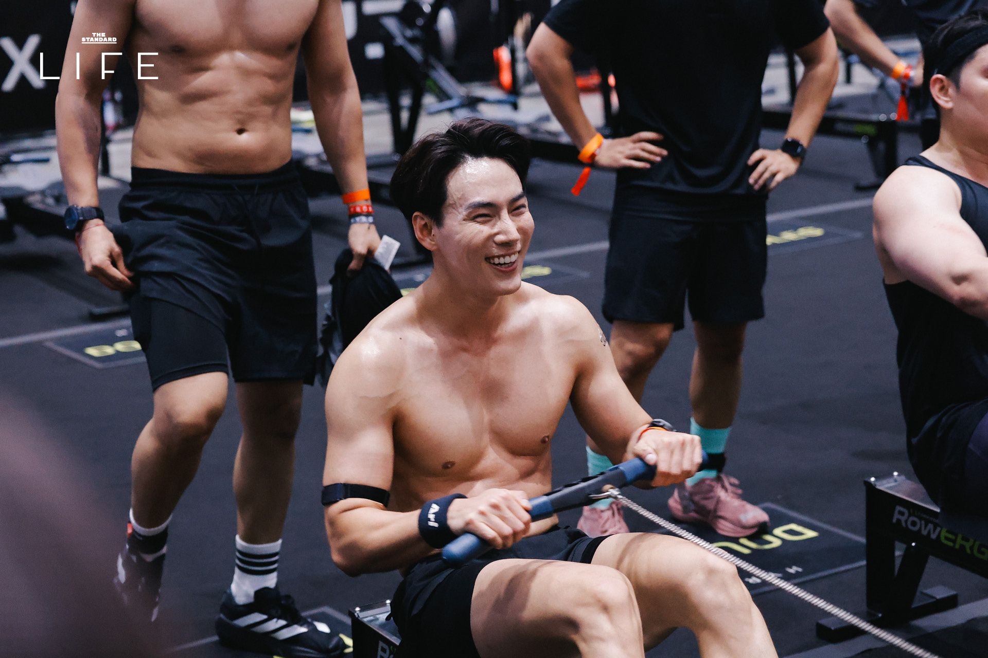 ภาพนักกีฬาชายคนดังกำลังแข่งขันในเรซ Men Doubles ของ BYD HYROX Bangkok 2026 11