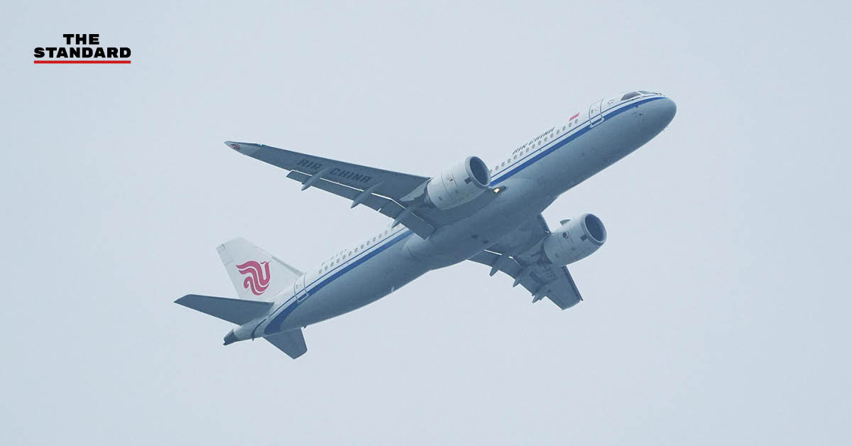 เครื่องบินโดยสาร C919 ของจีนกำลังบิน
