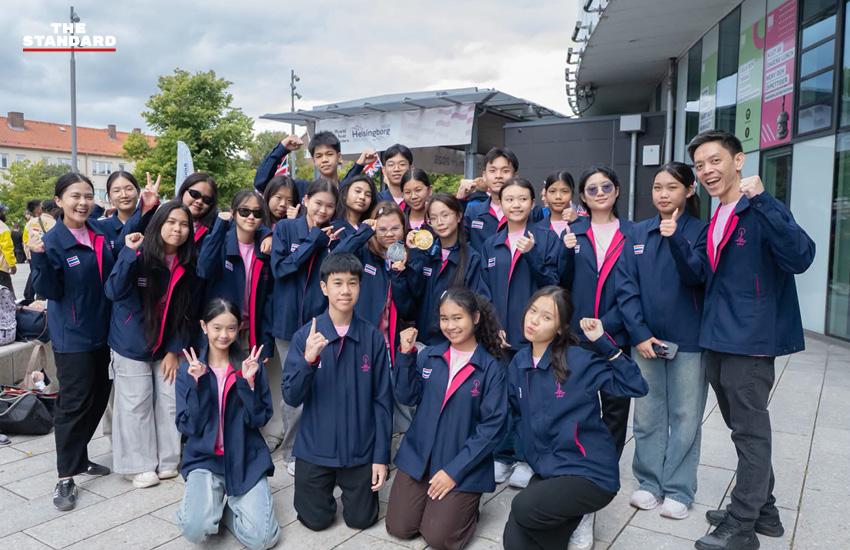ภาพคณะนักร้องประสานเสียงจุฬดาร์ 1
