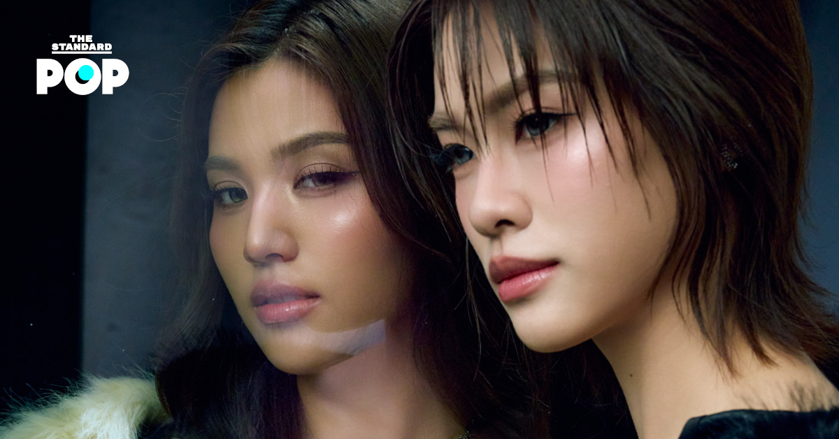 ภาพของดูโอ EMIBONNIE (เอมี่ ทสร และ บอนนี่ ภัทราภัสร์) ในลุคใหม่จากซิงเกิล Red Kiss