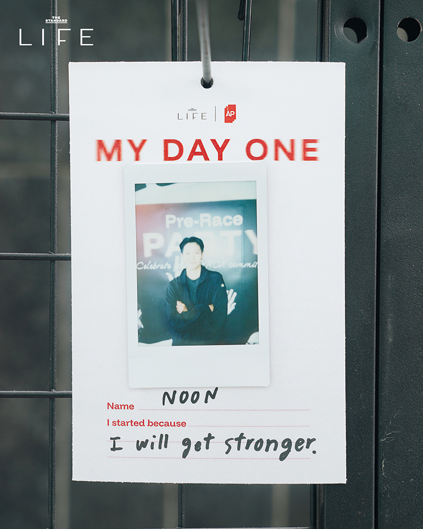 นักกีฬาและผู้เข้าร่วมงานฉลอง Day One และบันทึกก้าวแรกบนเส้นทาง HYROX ในงาน Pre-Race Party 6