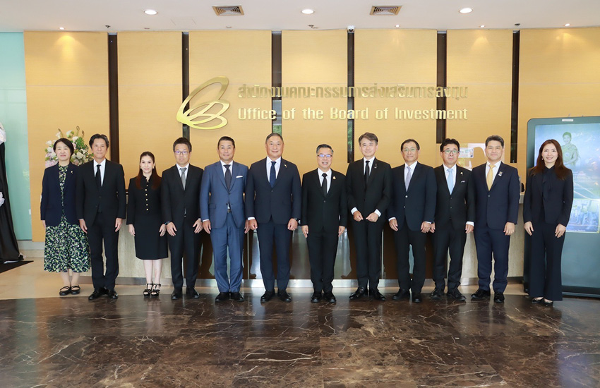 ภาพการผลิตเซมิคอนดักเตอร์ในโรงงานอุตสาหกรรม 1