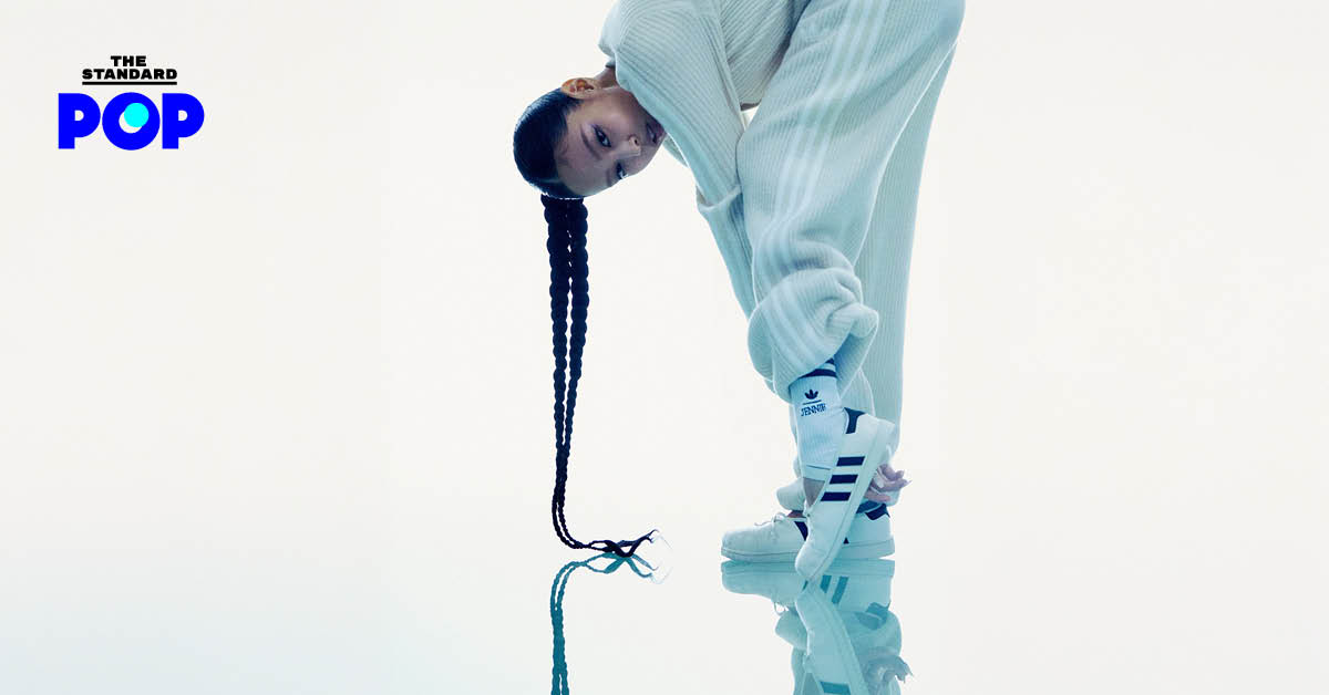 ภาพรองเท้า JENNIE x adidas Originals Superstar Square Ballet สีขาวออฟไวต์