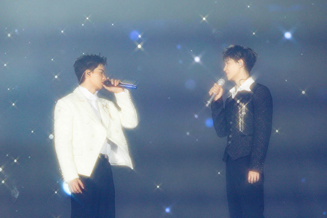 จูเนียร์และมาร์คแสดงคอนเสิร์ต SunnyMoon CONCERT 13