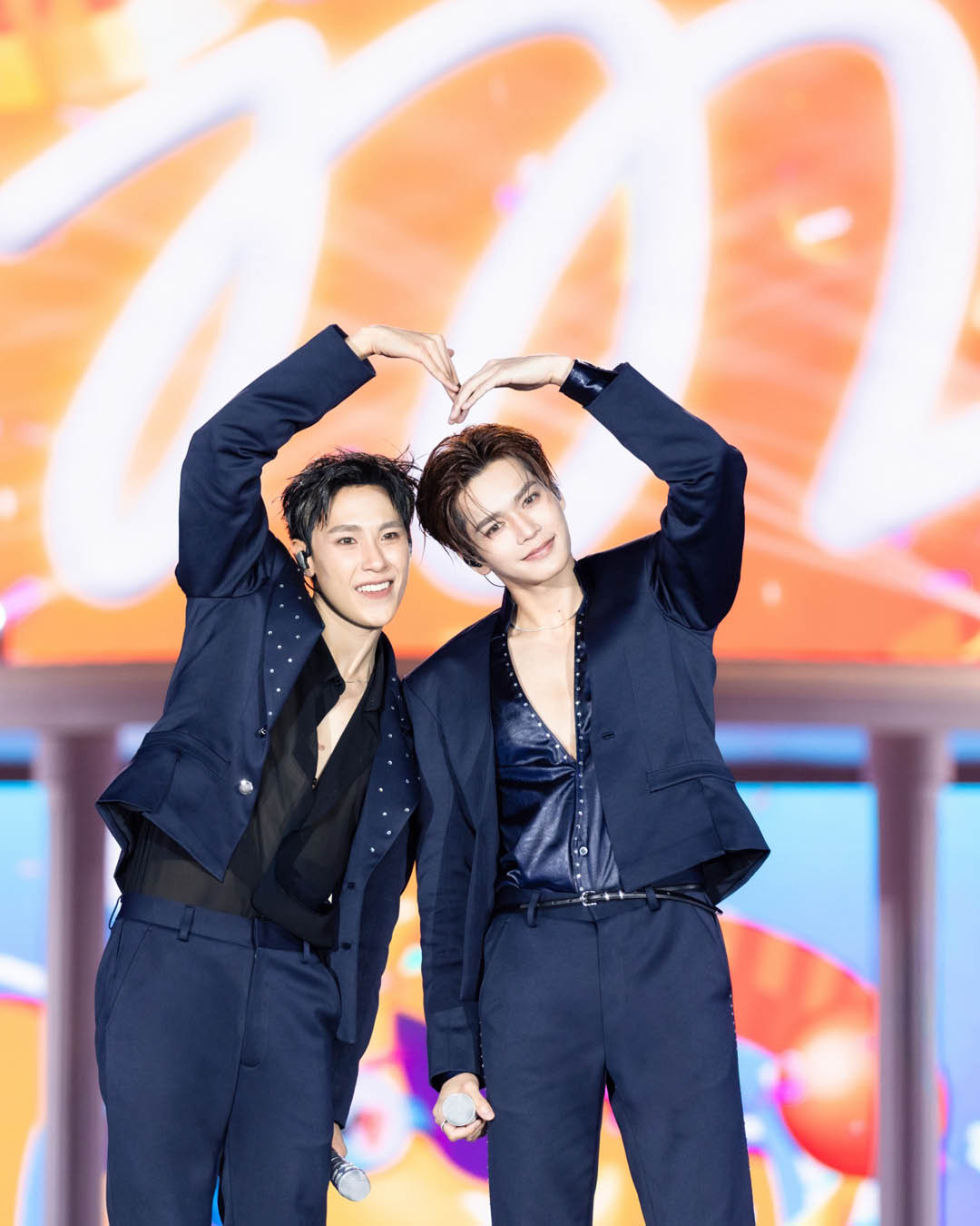 จูเนียร์และมาร์คแสดงคอนเสิร์ต SunnyMoon CONCERT 2