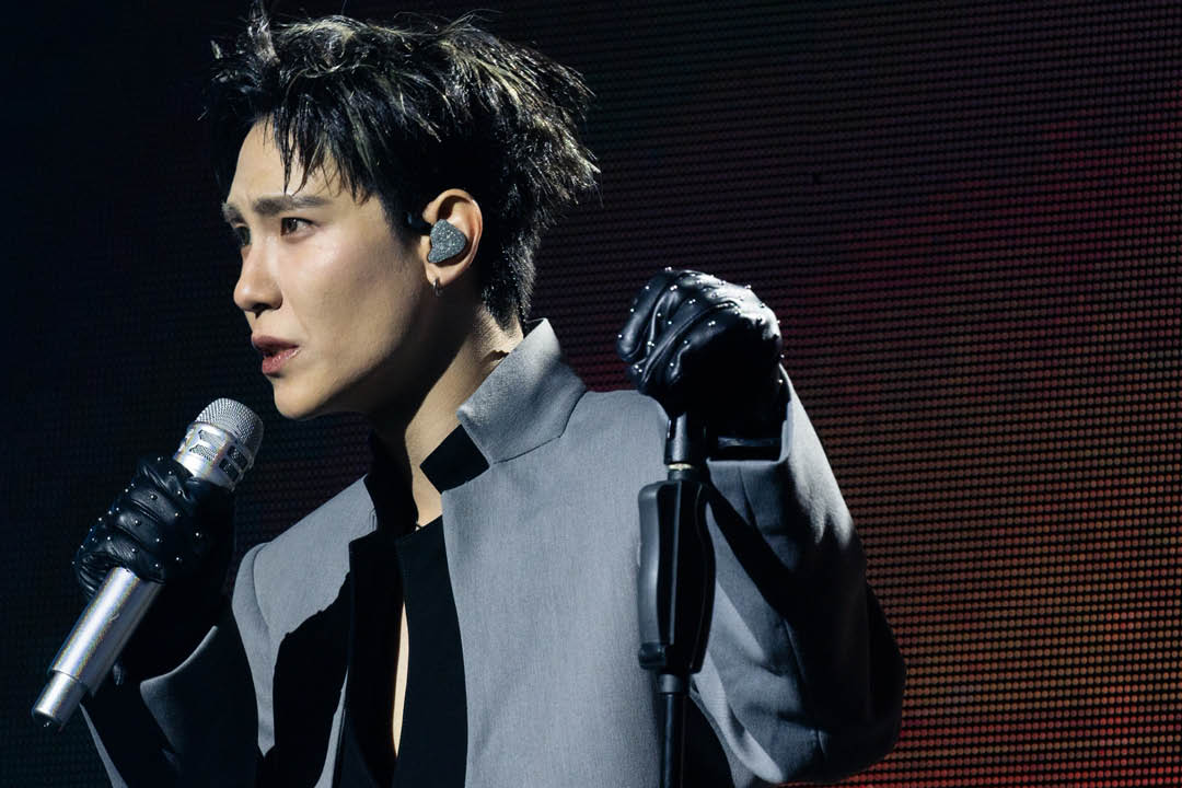 จูเนียร์และมาร์คแสดงคอนเสิร์ต SunnyMoon CONCERT 4