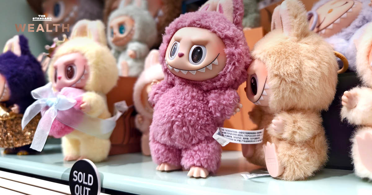 ตุ๊กตา Labubu จัดแสดงในร้าน Pop Mart
