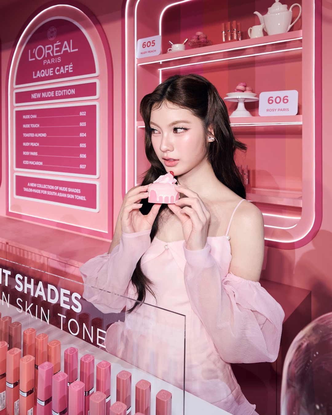 ภาพบรรยากาศงานเปิดตัวลิปสติก L'Oréal Paris Infallible Laque Resistance Nude Edition พร้อมณิชาและเจมีไนน์ 3